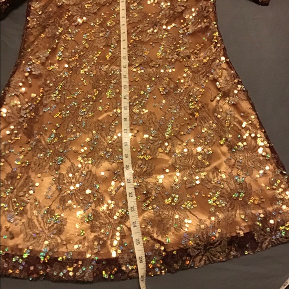 Evenings dresses - Picture 4 of 4